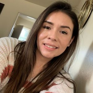 Meet your Posher, Rebeca